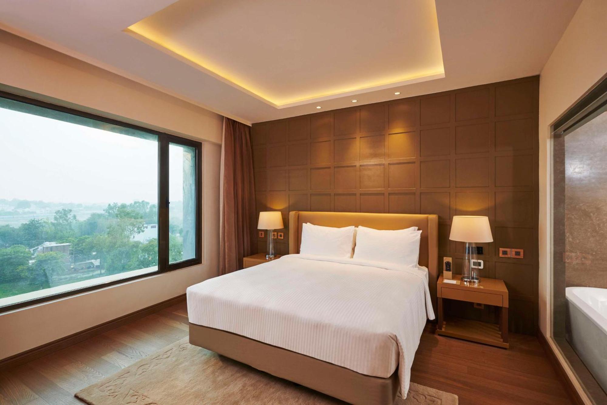 Hilton Garden Inn Lucknow Exterior foto
